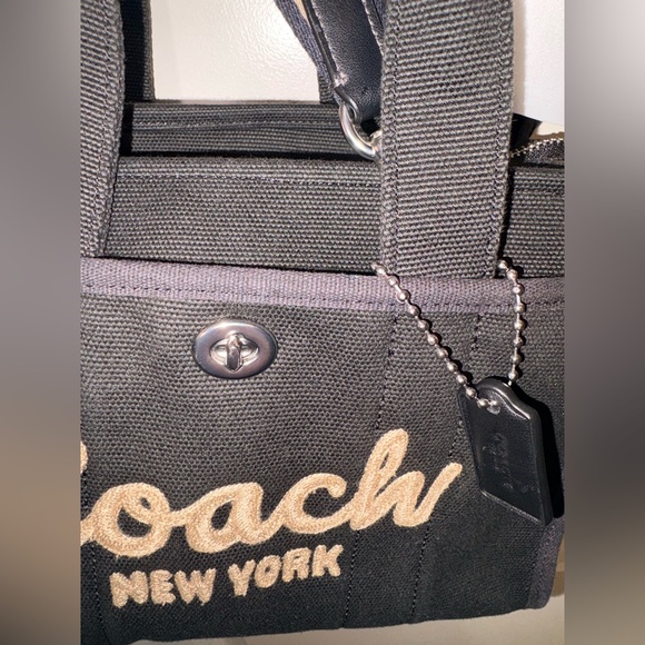 COACH Cargo Tote 26 Black Canvas Crossbody Bag - Excellent Condition - Picture 9 of 14